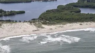 Médicos de Pemex atendieron 548 personas tras derrame de petróleo en playas de Pajapan, Veracruz 