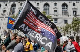 Reportan 8 millones de personas en EU en marchas anti-Trump 'No Kings'