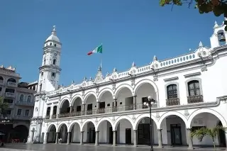 Iluminarán Palacio Municipal de Veracruz por Día del Autismo