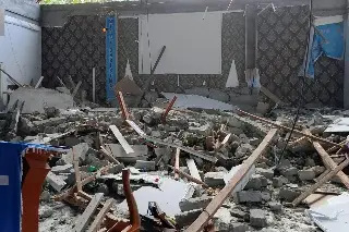 Desactivan la alerta de tsunami tras sismo de 7.4 en Indonesia con un fallecido