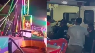 Caen jóvenes de juego mecánico en feria; hay 4 lesionados