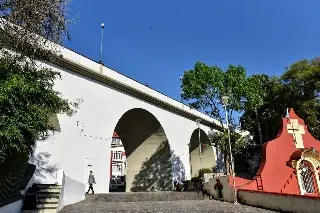 Policías salvan a mujer en el puente Xallitic de Xalapa, esto se sabe