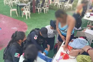 Rescatan a menor de morir ahogada en balneario de Boca del Río