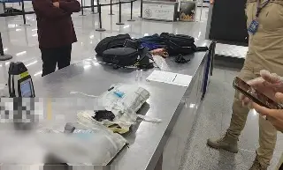 Le encuentran presunta droga en equipaje en el aeropuerto de la CDMX