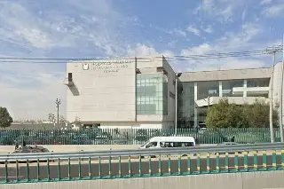 Conductor atropella y mata a 4 personas afuera de IMSS, en el Estado de México