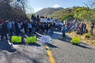 Bloqueos de transportistas afectan carreteras en 11 estados del país, incluido Veracruz: Segob