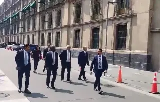 Llega Larry Fink, director de BlackRock, a Palacio Nacional para reunión con Sheinbaum