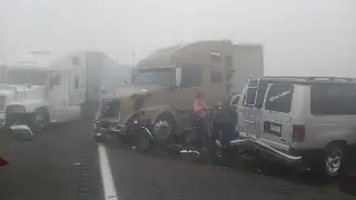 Reportan un muerto y varios lesionados tras fatal accidente en autopista de Veracruz 