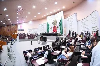 Morena evita que oposición aborde tema del derrame en el Congreso Local  