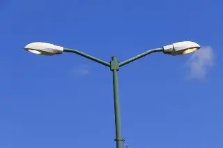 Empresa busca diálogo con Ayuntamiento de Veracruz tras requisa de alumbrado público