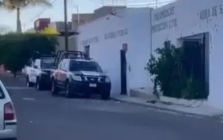 Comando ataca una casa y la comandancia de policía en Zacatecas; hay un muerto