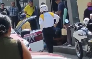 Captan pelea entre taxista y chofer de autobús en Orizaba, Veracruz (+Video)
