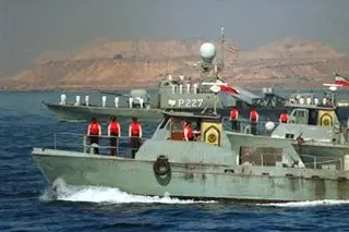 Irán advierte que buques militares que se acerquen al estrecho Ormuz violan el alto al fuego