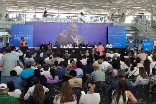 Rinden homenaje póstumo a exlíder sindical de la UV; así fue su deceso