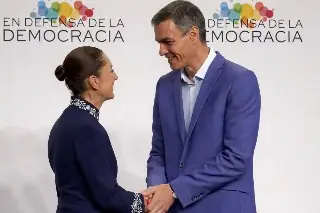 Sheinbaum y Pedro Sánchez acuerdan diálogo en materia comercial