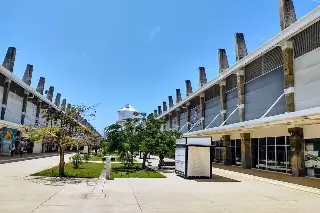 No sólo fue un supermercado, también cerraron otros negocios en otras plazas de Boca del Río