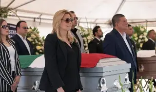 Rinde homenaje a agentes de AEI fallecidos en Chihuahua