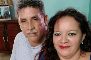 Muere matrimonio en su taxi tras choque en carretera de Veracruz 