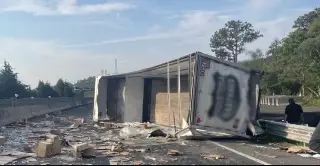 Cierre total por accidente en autopista de Veracruz. Tome precaución