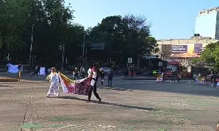 Bloquean Paseo de la Reforma e Insurgentes. Piden para los 'franciscanitos'