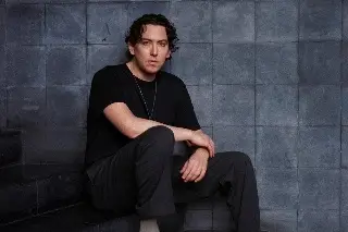 Borbolla se pone romántico y melancólico con 'Te espero' (+video)