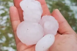 En plena ola de calor; cae granizo en 2 municipios de Veracruz 