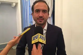 Fernando Yunes responde a alcaldesa de Veracruz sobre daño patrimonial de alumbrado público