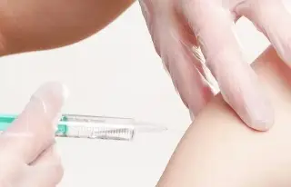 Invitan a vacunarse contra varias enfermedades en IMSS Veracruz Norte; conoce requisitos