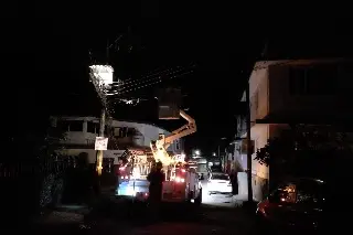 Van a cumplir una semana sin luz en colonia de Veracruz. Así protestaron