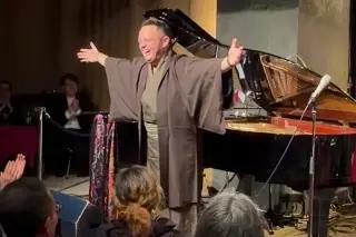 El bolero como puente cultural: El triunfo de Rodrigo de la Cadena en tierras niponas (+foto/video)