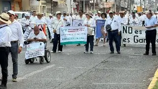 Jubilados protestan en Poza Rica, Veracruz; esto exigen 