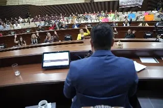Congreso de Sinaloa aprueba licencia a Rocha Moya
