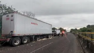 Hay cierre parcial de circulación en carretera de Veracruz; conoce a qué altura