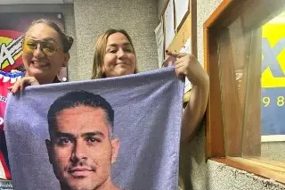 Ustedes lo siguen deseando, ella ya tiene su toalla de García Harfuch