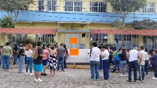 Padres de familia toman primaria en Xico: esta es la razón
