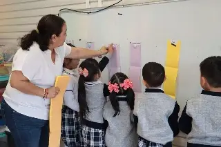 No se vale descalificar la labor del maestro: Padres de Familia tras declaraciones de Mario Delgado