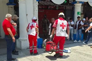 Cae hombre desde las alturas en edificio del Centro de Veracruz; esto se sabe  