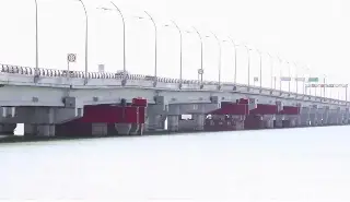 Reportan hundimientos en puente Nichupté en Cancún a 11 días de su inaguración; SICT responde