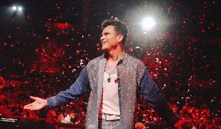 Silvestre Dangond dona instrumentos a escuelas de Colombia 