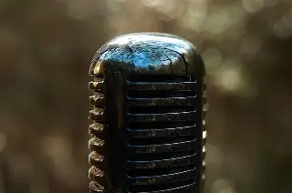 ¿Qué pasaría si alguien clona voces e imágenes de cantantes con IA en México? Esto dice abogado