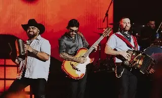 Grupo Frontera convive con sus fans en playas de Veracruz previo a concierto (+Foto)