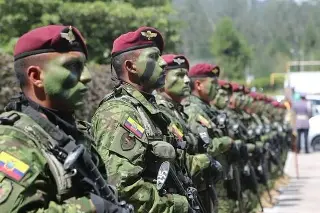 Ecuador manda 2 mil soldados para reforzar operaciones en zonas violentas