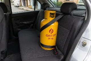 ¿Llevas cilindros de gas en tu auto? En Veracruz podrían multarte