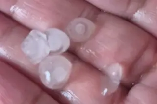 Hubo de todo; viento, granizo y lluvia con actividad eléctrica en Xalapa, Veracruz (Fotos y video)