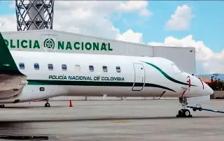 Atacan a balazos avión de la policía de Colombia; reportan oficiales heridos