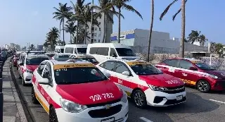 Cierre vial en bulevar Ávila Camacho en Veracruz 