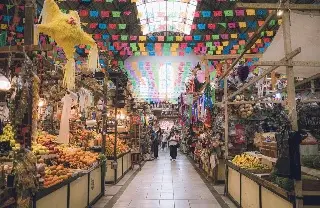 Tomate, pollo y tortilla siguen encareciéndose pese a menor inflación