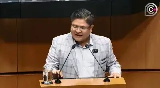 Gibrán Ramírez acusa a Rocha Moya e Inzunza de actuar con respaldo presidencial