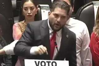 Le gritan 'asesino de Carlos Manzo´a Leonel Godoy y Morena intenta tomar tribuna 