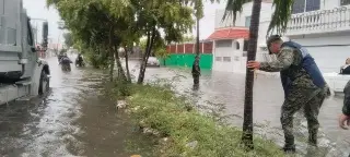 Tormenta eléctrica en zona norte causa cortes de energía y anegamientos en calles de Poza Rica